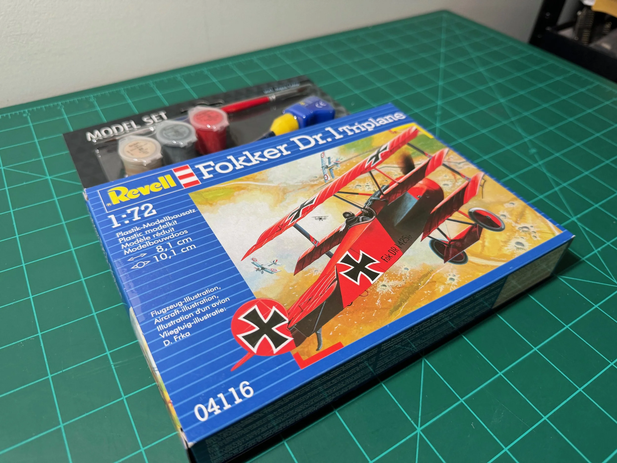 1/72 Revell Fokker Dr.1 Triplane w/ Paint and Glue #04116
