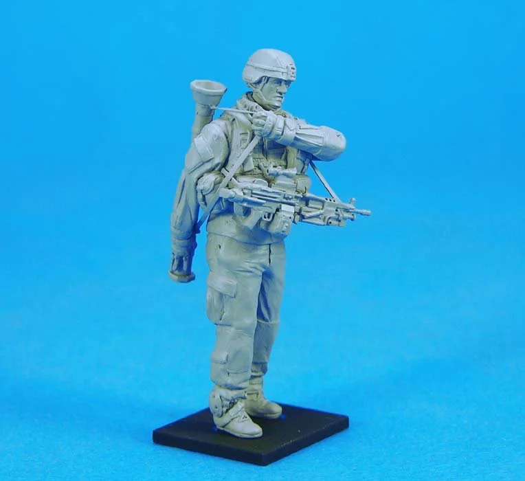 1/35 Legend Production US AT-4 Gunner (Includes Decal) #LF0123